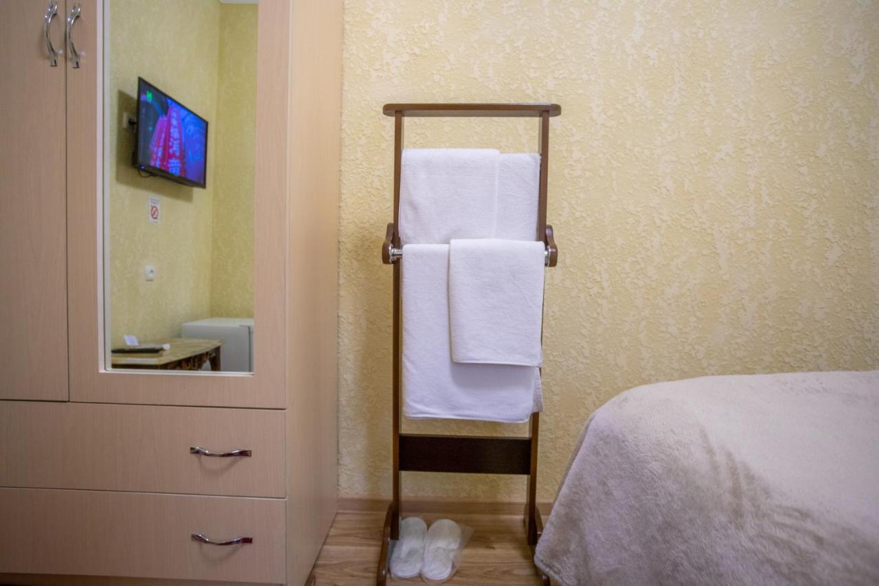 Hotel Vladi Kutaisi Bagian luar foto