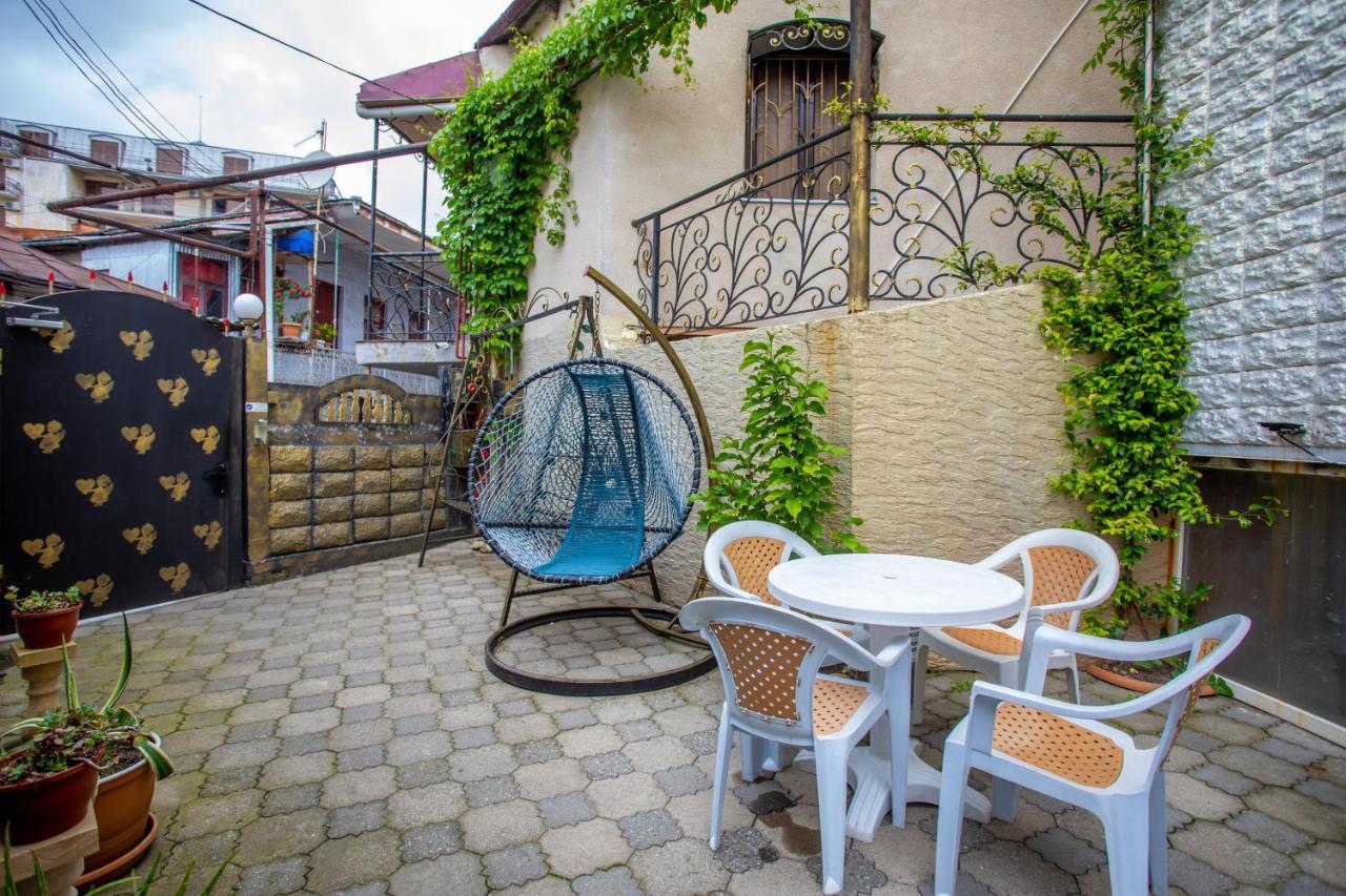 Hotel Vladi Kutaisi Bagian luar foto