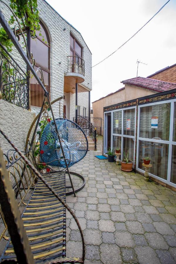 Hotel Vladi Kutaisi Bagian luar foto