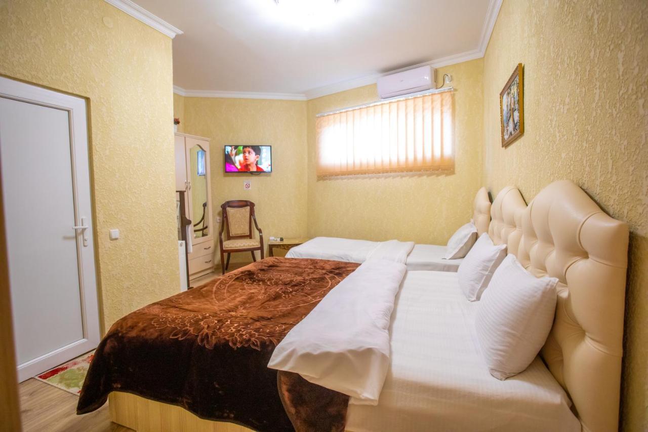 Hotel Vladi Kutaisi Bagian luar foto